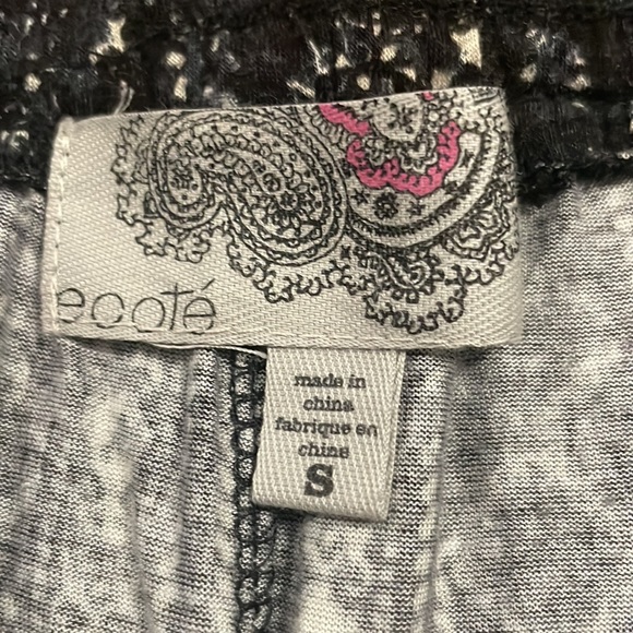 Ecote harem pants. Size: small - Picture 4 of 6